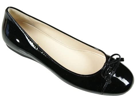 ballerine scarpe estive nere prada|Ballerine In Vernice Nero .